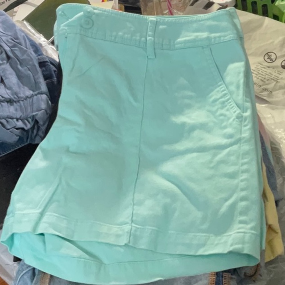 Tommy Hilfiger shorts - Picture 7 of 8